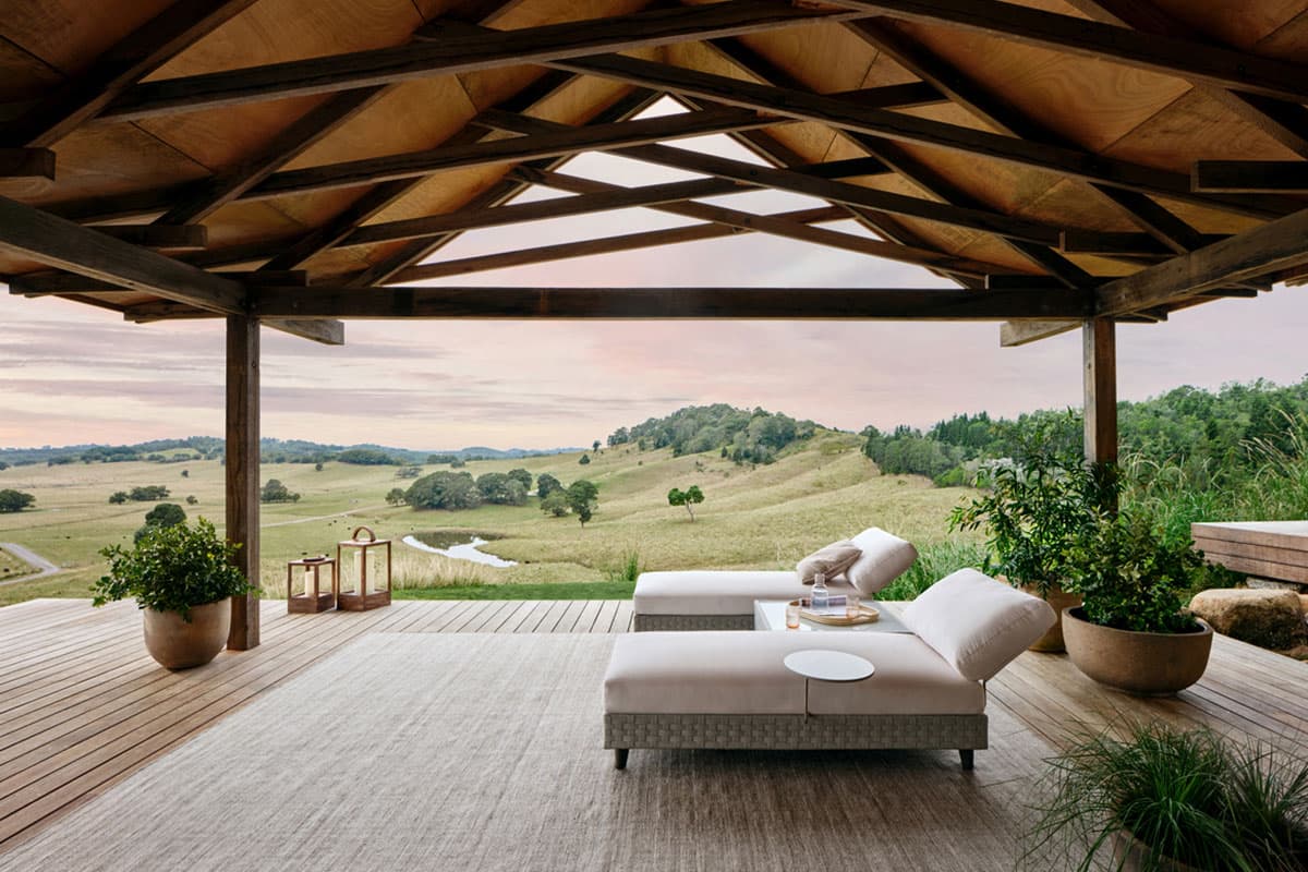 Maximise your outdoor space with outdoor accessories KING King Living