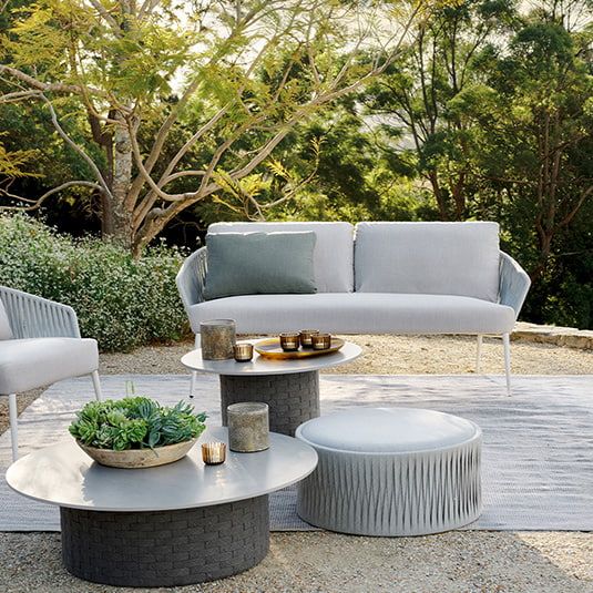 Oasis outdoor dining outlet set