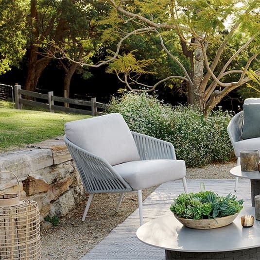 Woven online outdoor chair